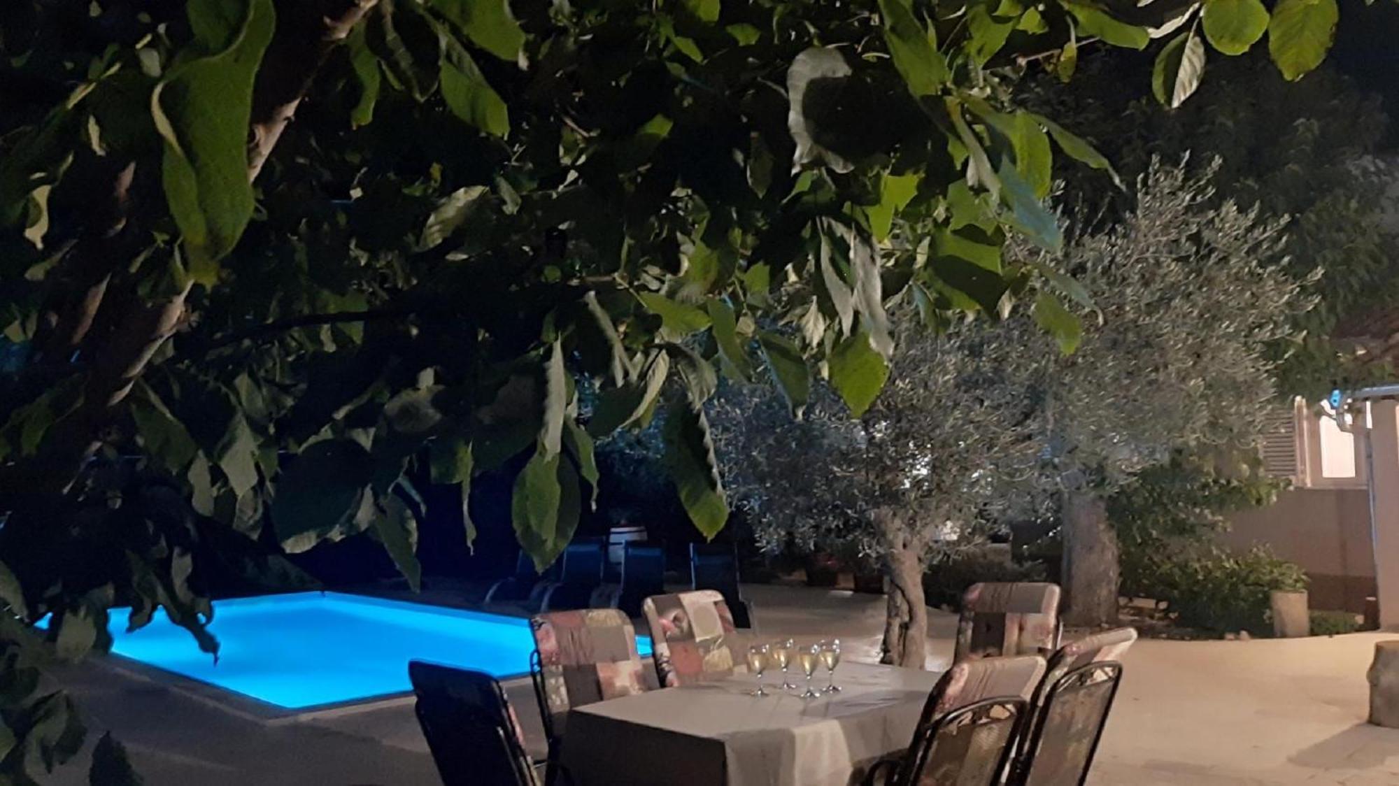 Ferienhaus Aqua Mit Pool Jadreški Exterior foto